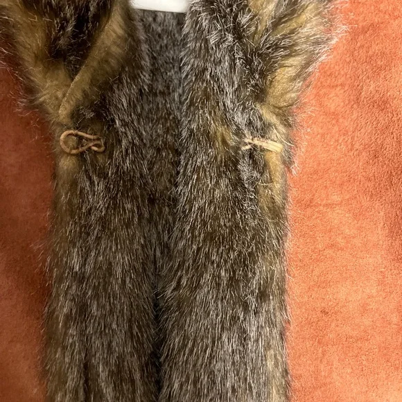 Cejon women’s faux fur and suede crop jacket size medium excellent condition - Picture 12 of 14